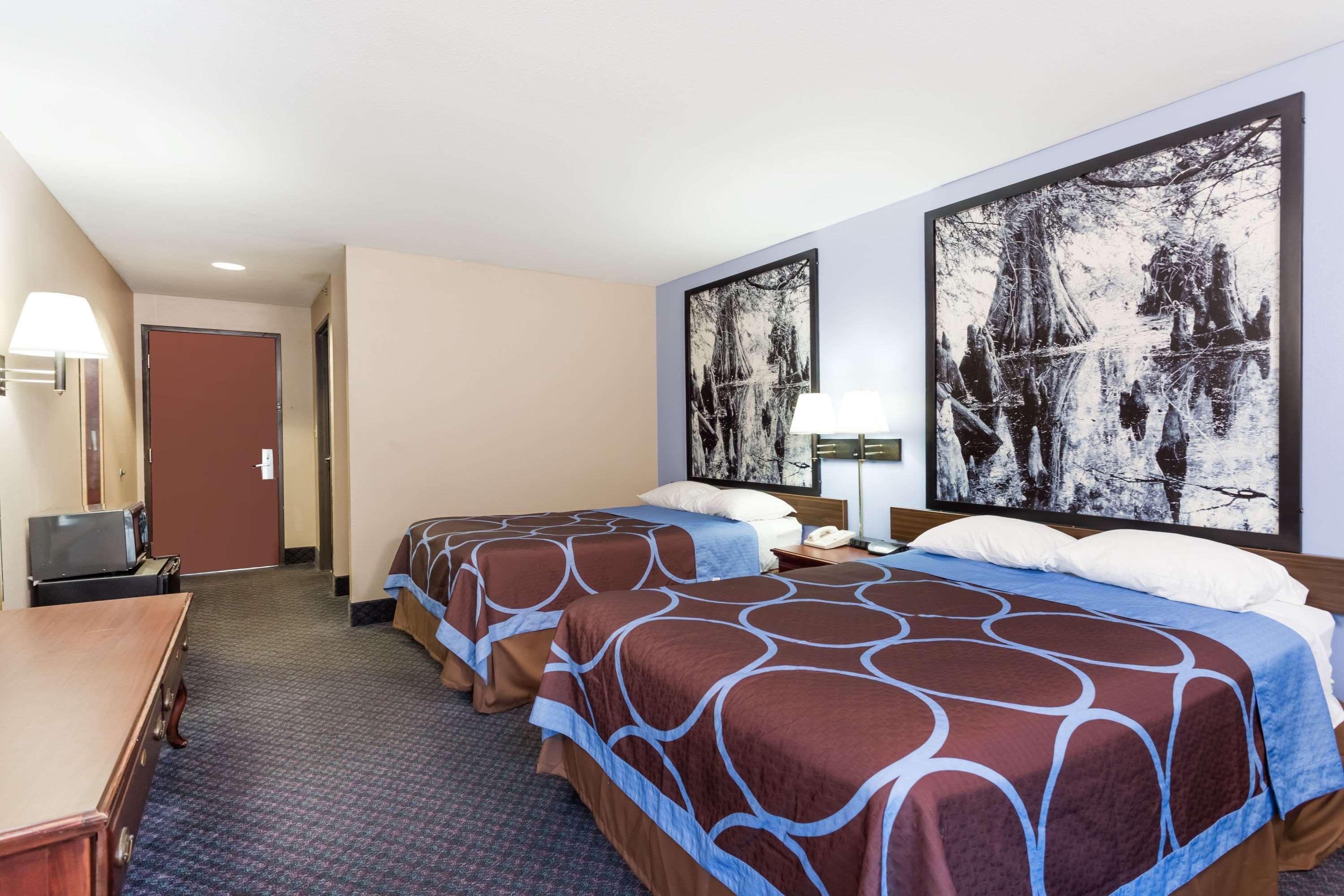 Super 8 By Wyndham Indianola Hotel Kültér fotó