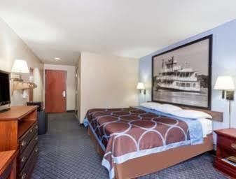 Super 8 By Wyndham Indianola Hotel Kültér fotó